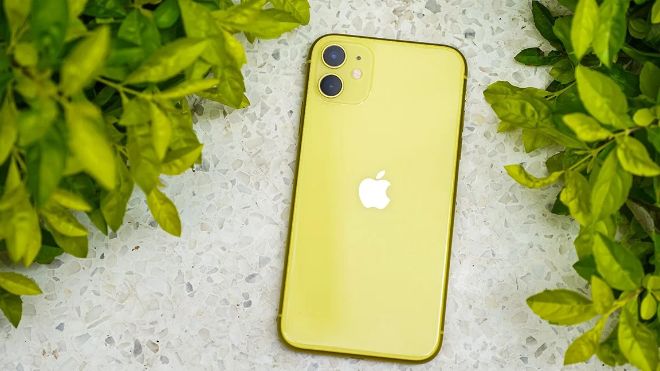 Sắm iPhone bình dân: Chọn hiện đại hay cổ điển? - 2