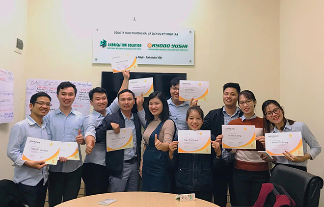 Cô đã từng giảng dạy cho nhiều doanh nghiệp như Viettel, Las Trading, v.v.