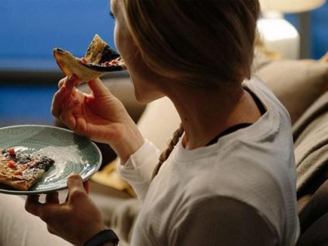 Sức khỏe đời sống - Những thực phẩm không nên ăn vào buổi tối, kẻo "rước hoạ vào thân"