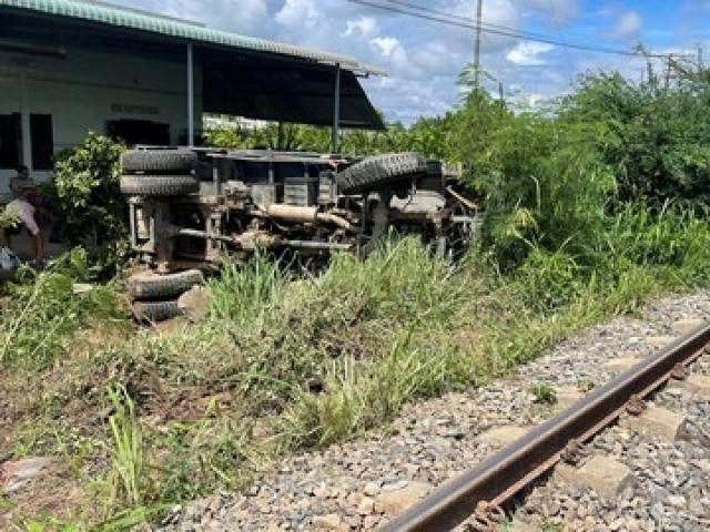 Tin tức trong ngày - 12 người chết vì tai nạn giao thông trong ngày đầu nghỉ lễ