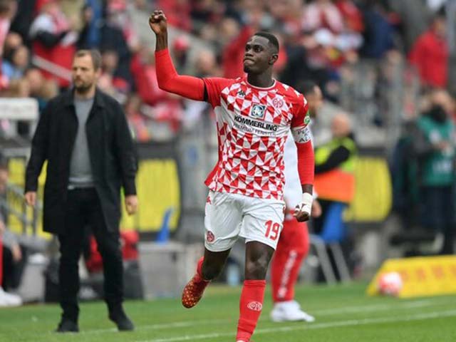 Bóng đá - Video bóng đá Mainz 05 - Bayern Munich: Tân vương gục ngã vì khinh địch