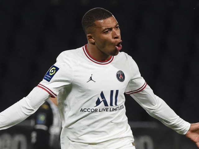 Bóng đá - Mbappe tiến sát kỳ tích thế kỷ, PSG lại hoang mang vì tương lai "Cậu bé vàng"