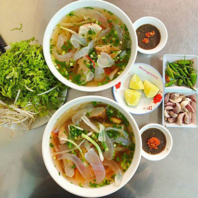Độc đáo đặc sản bún sứa Nha Trang, ăn là mê - 1