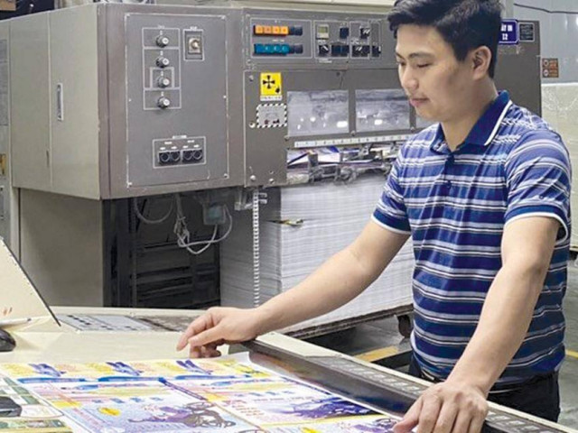 Kinh doanh - “Ông chủ” kiêm bốc vác, giao hàng… vượt bão Covid-19