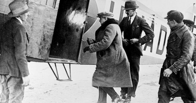 Ông Alfred Loewenstein là một người đam mê máy bay