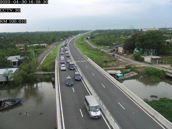 Đường cao tốc Trung Lương - Mỹ Thuận xả cửa trong 2 tháng - 1