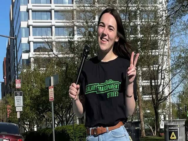 Kinh doanh - Nổi tiếng khắp mạng xã hội nhờ hỏi người khác “kiếm được bao nhiêu tiền?”