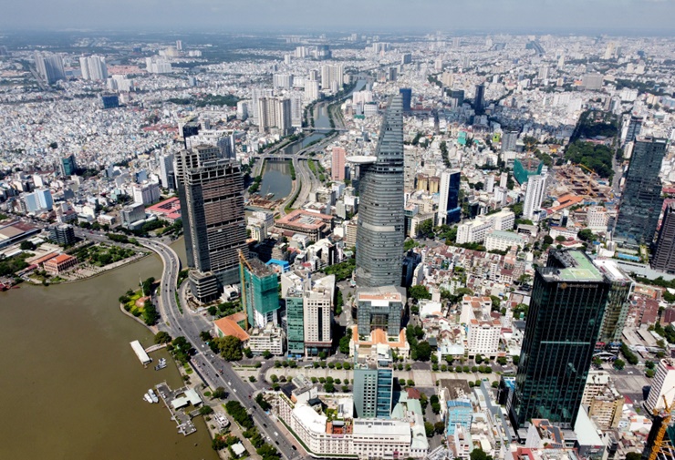 Đến năm 2025, mục tiêu đặt ra là&nbsp;GRDP bình quân đầu người của TPHCM khoảng 8.500 USD.
