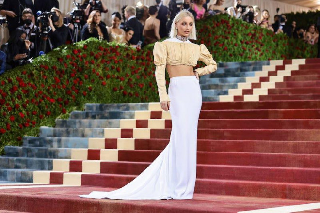 Met Gala 2022: A series of stars "booze"  red carpet, overwhelmed by luxurious outfits - 5