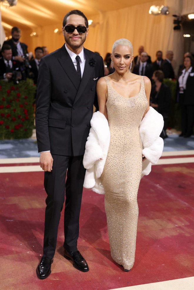 Met Gala 2022: A series of stars "booze"  red carpet, overwhelmed by luxurious outfits - 8