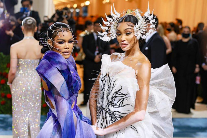 Met Gala 2022: A series of stars "booze"  red carpet, overwhelmed by luxurious outfits - 9