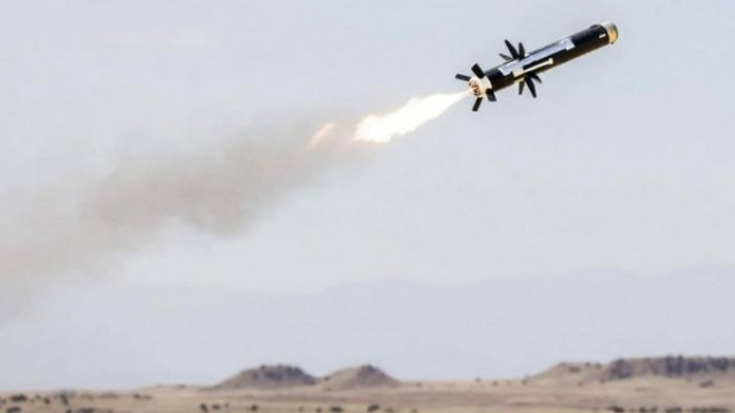 Tổ hợp tên lửa chống tăng vác vai Javelin. Ảnh - Reuters