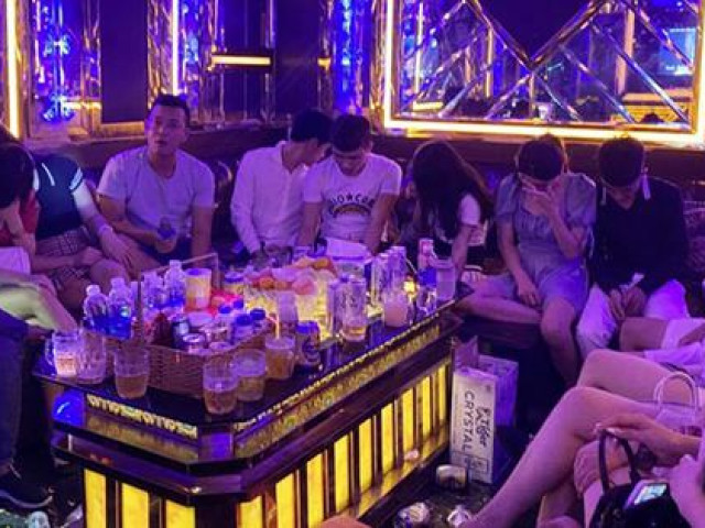 Pháp luật - Quảng Nam: 26 nam, nữ vào karaoke chơi ma túy