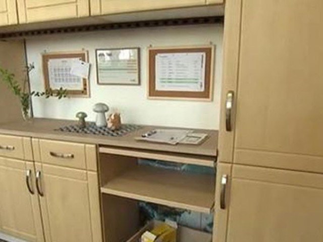 Mua tủ cũ trên mạng, bất ngờ phát hiện số tiền mặt gần 4 tỷ đồng