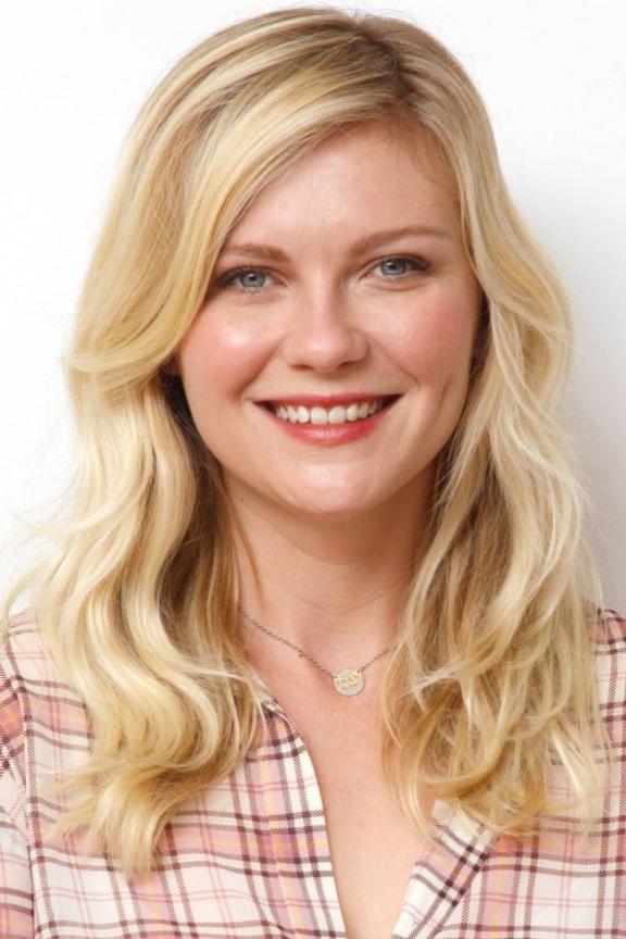 Kirsten Dunst tự tin với vẻ đẹp tự nhiên.