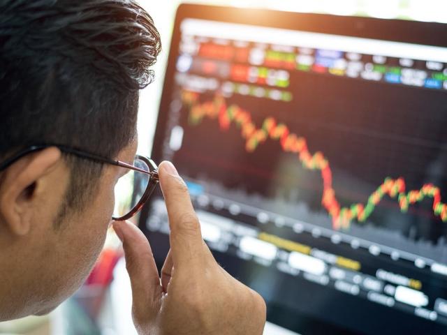 Kinh doanh - Vận đen chưa dứt, nỗi lo về kịch bản "Sell in May" lại đeo bám nhà đầu tư chứng khoán