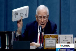 Kinh doanh - Warren Buffett tiết lộ bí quyết đầu tư hiệu quả đến “học sinh lớp 4” cũng học được