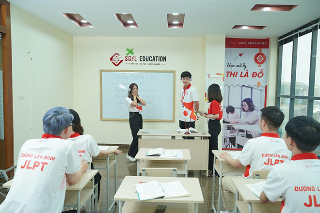 SOFL Education chiêu mộ thành công cầu thủ Hoàng Đức trở thành “đại sứ truyền cảm hứng” năm 2022 - 2