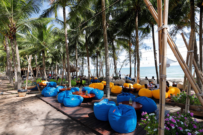 Hola Beach – Thanh Long Bay hiện đang là tọa độ hấp dẫn du khách