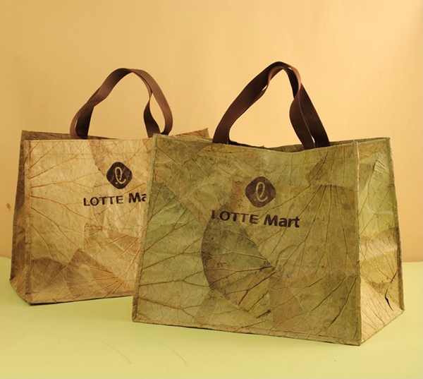LOTTE Mart “trình làng” dòng sản phẩm túi lá sen độc đáo