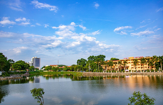 Vị trí luôn là yếu tố tiên quyết bảo chứng giá trị bất động sản (Ảnh TP. Yên Bái)