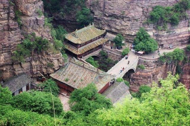 Heart-stopping in front of the ancient pagoda between two cliffs that appeared in the movie Crouching Tiger, Hidden Dragon - 5