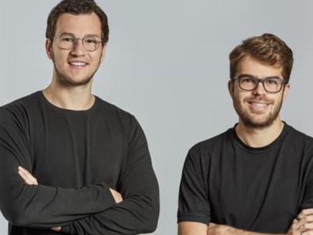 Bạn trẻ - Cuộc sống - Đôi bạn thân quen qua Twitter từ thời trung học hiện đều là tỉ phú