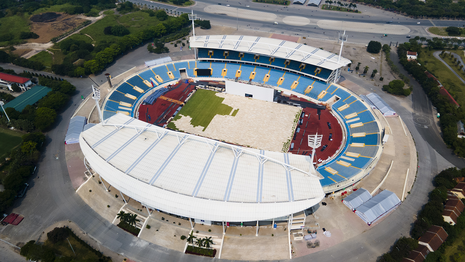 Flycam: Sân khấu cực hoành tráng trước Lễ khai mạc SEA Games 31 - 1