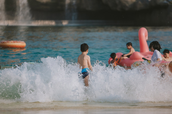 Trải nghiệm trọn vẹn kỳ nghỉ lễ “rực rỡ” tại Tổ hợp Biển tạo sóng nhân tạo lớn nhất thế giới - 3
