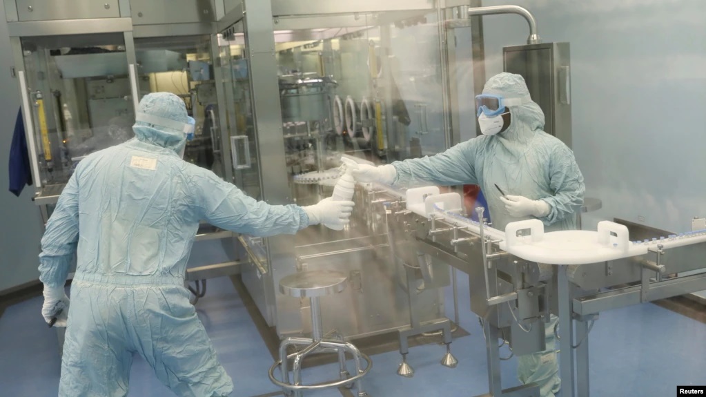 2 biến thể phụ của Omicron khiến số ca nhiễm tăng lên ở Nam Phi. Ảnh minh họa: Reuters