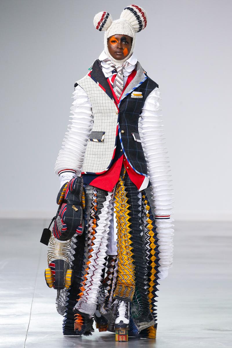 Thom Browne combines classic vestons with children's toys in a new collection - 12