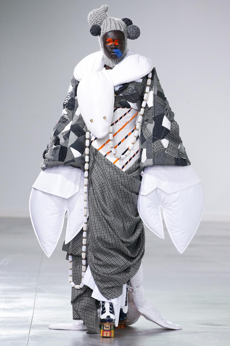 Thom Browne combines classic vestons with children's toys in a new collection - 10