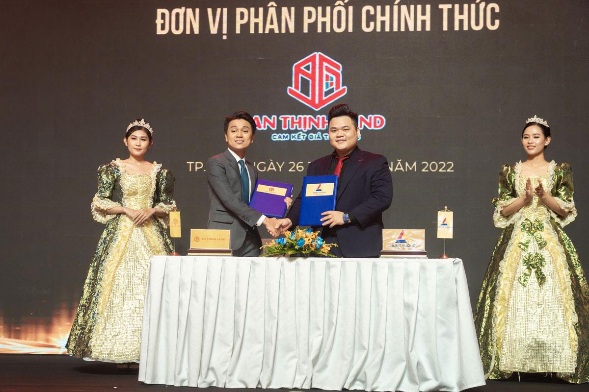 Lễ công bố và ra quân Mega Royal City cùng An Thịnh Land - 2