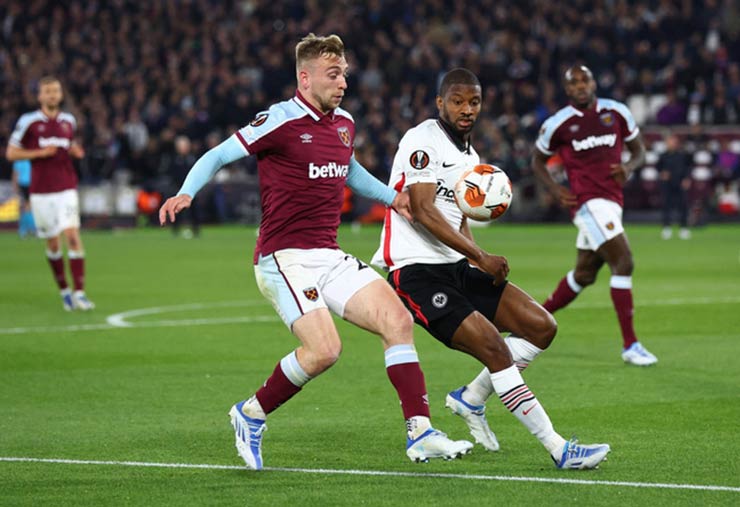 West Ham bỏ lỡ quá nhiều cơ hội trên sân nhà và để thua 1-2 ở lượt đi