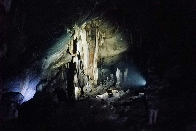 Explore the enchanting wild caves in the mountains of Quang Tri - 17