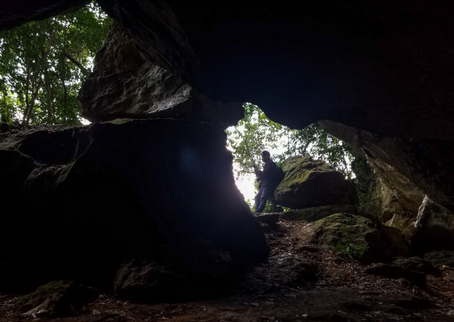 Explore the enchanting wild caves in the mountains of Quang Tri - 20