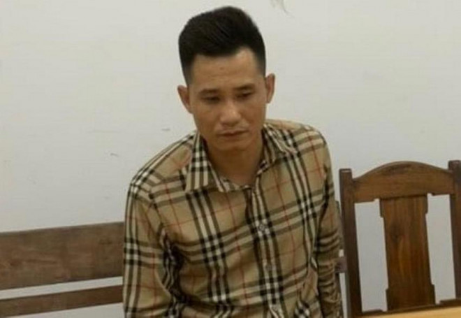 Nghi phạm Phạm Văn Tiến bị bắt khẩn cấp. Ảnh: H.H