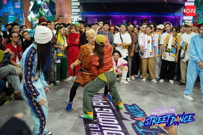 Tập 3 Street Dance Việt Nam: Trấn Thành nhảy như dancer, Chi Pu có cú ke đầu “đi vào lịch sử" - 1