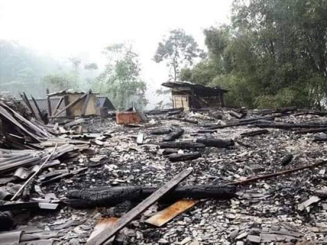 Pháp luật - Vợ đốt nhà, trốn lên rừng tự tử vì... giận chồng