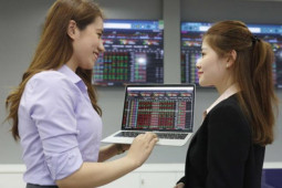 Kinh doanh - Cơ hội "nhặt vàng" khi sân chơi nóng lại rực lửa