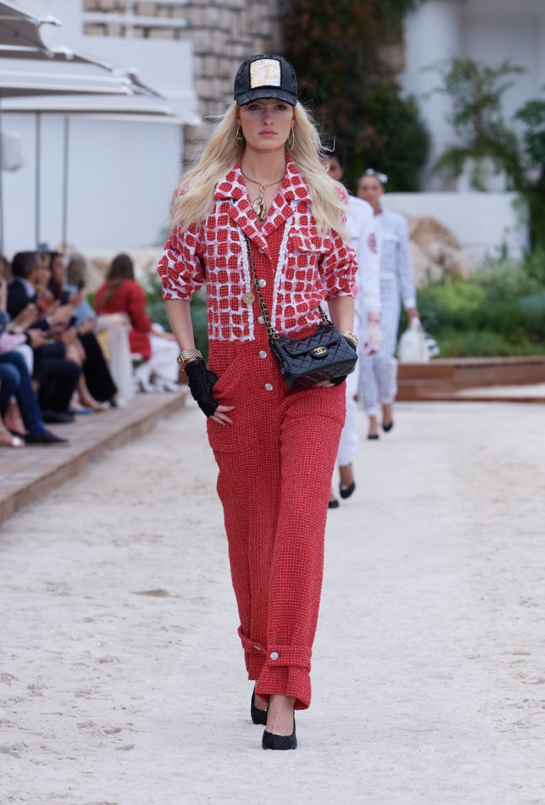 Luxury and sporty Chanel with the Cruise 2023 collection in the Kingdom of Monaco - 14