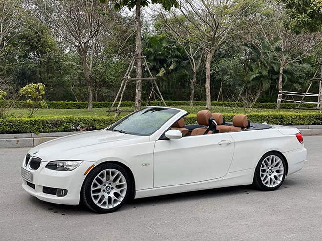 Running for 15 years, a BMW convertible is for sale at the same price as a C-class sedan - 6