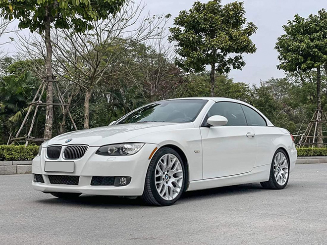 Running for 15 years, a BMW convertible is for sale at the same price as a C-class sedan - 1