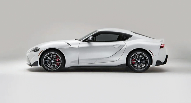 Toyota Supra adds an exciting manual version - 4