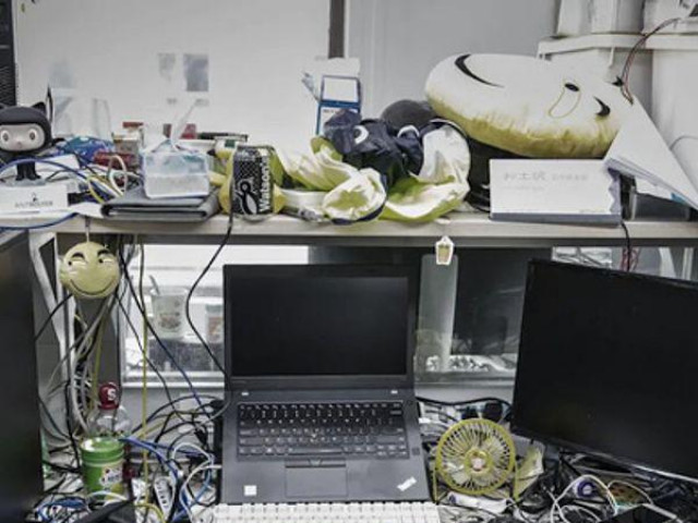 Thế giới - Trung Quốc muốn "xóa sổ" máy tính ngoại nhập, thay thế bằng hàng "cây nhà lá vườn"