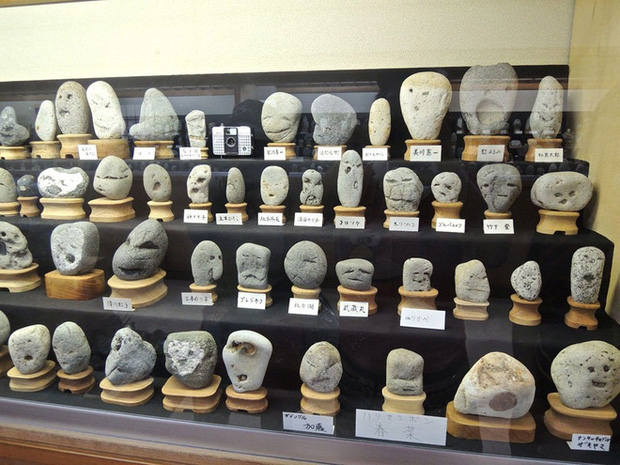 Inside the 'human face stone' museum  The world's strangest nature in Japan - 1