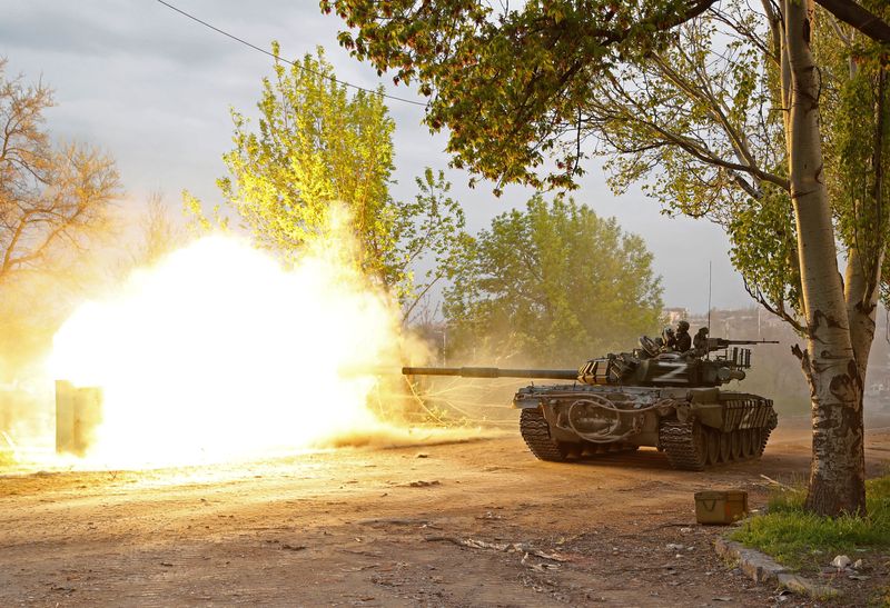 Xung đột Nga – Ukraine kéo dài sang ngày thứ 72 với nhiều diễn biến căng thẳng (ảnh: CNN)