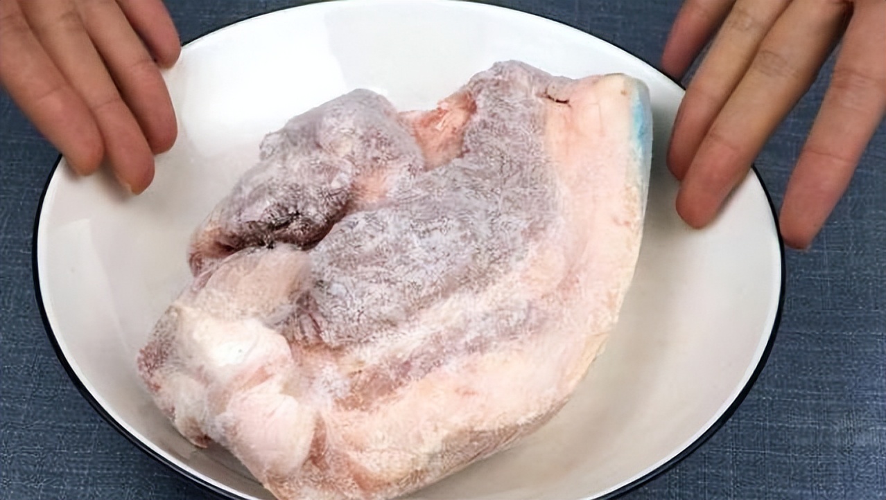Ăn thịt đông lạnh thường xuyên có thể khiến cơ thể gặp những rủi ro nào? - 1
