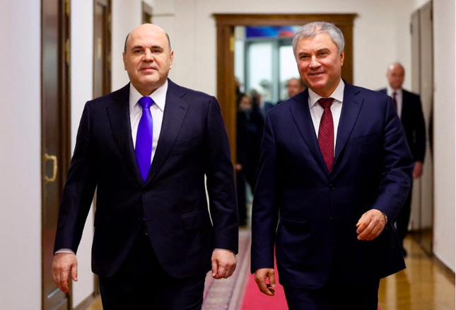 Thủ tướng Nga Mikhail Mishustin và Chủ tịch Hạ viện Vyacheslav Volodin. (Ảnh: Sputnik)