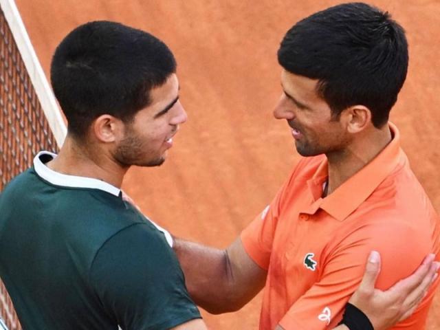 Djokovic thua đau Alcaraz: Nole khâm phục đàn em, chỉ rõ ”vũ khí” của đối thủ